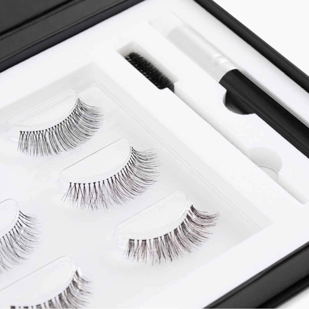 100% Human Hair Eyelashes-Lune Lashes